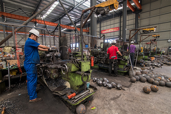 山南网架配件车间